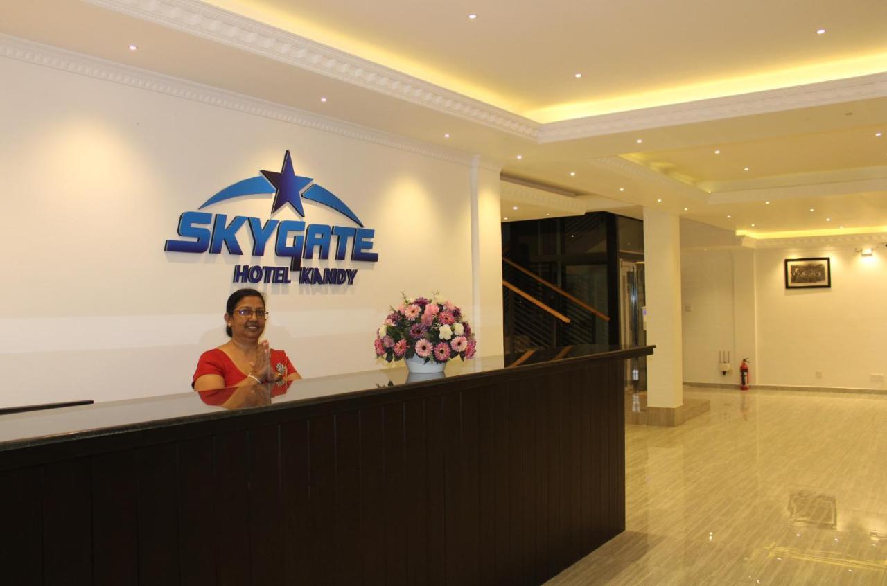 Sky Gate Канди Екстериор снимка